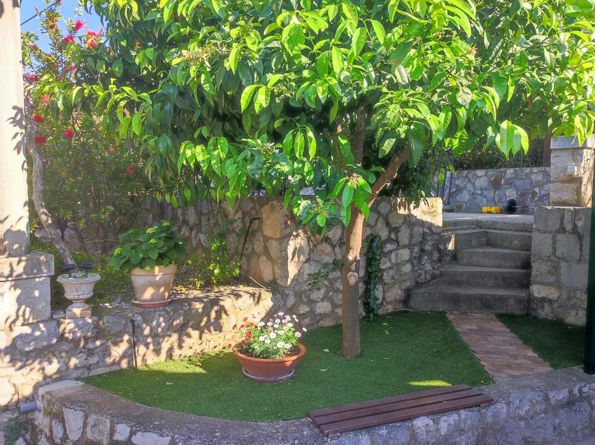 Villa Mali Raj Zaton  Luaran gambar